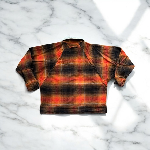 Urban Outfitters Plaid Shacket - Picture 2 of 5